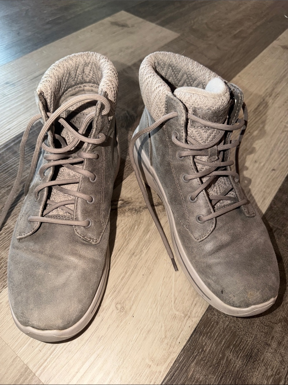 Skechers Women's Light Gray Lace-Up Winter Boots